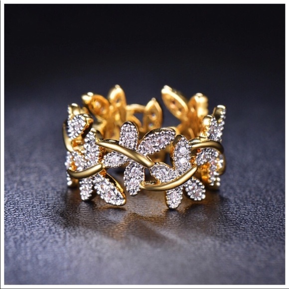 Jewelry - NWT Swarovski Crystals Butterfly Ring